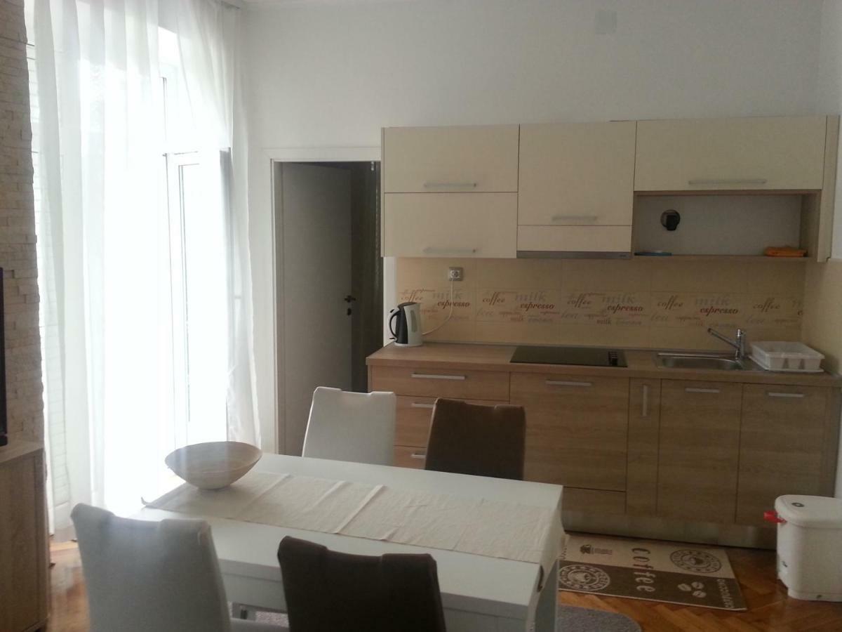 Apartment Sandra 2+2 *** Crikvenica Extérieur photo