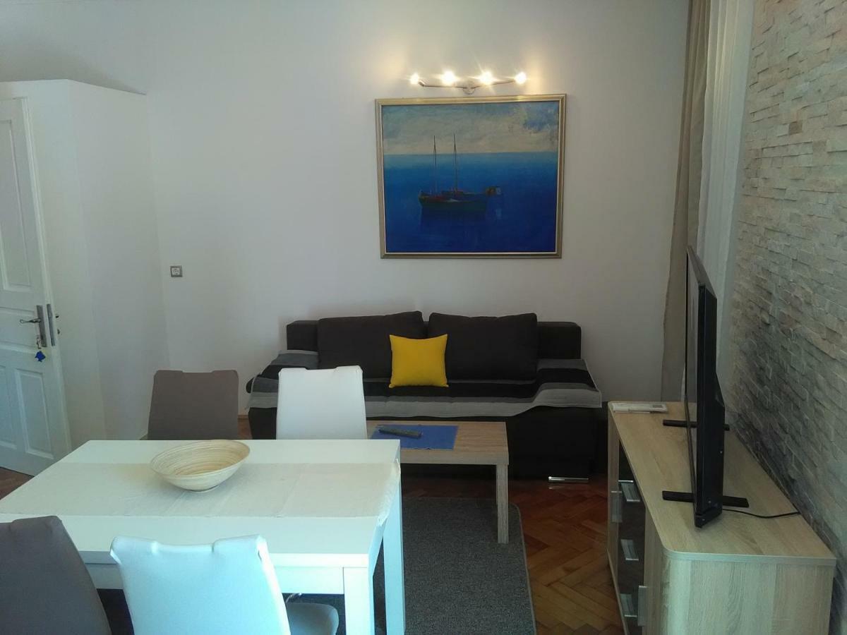 Apartment Sandra 2+2 *** Crikvenica Extérieur photo