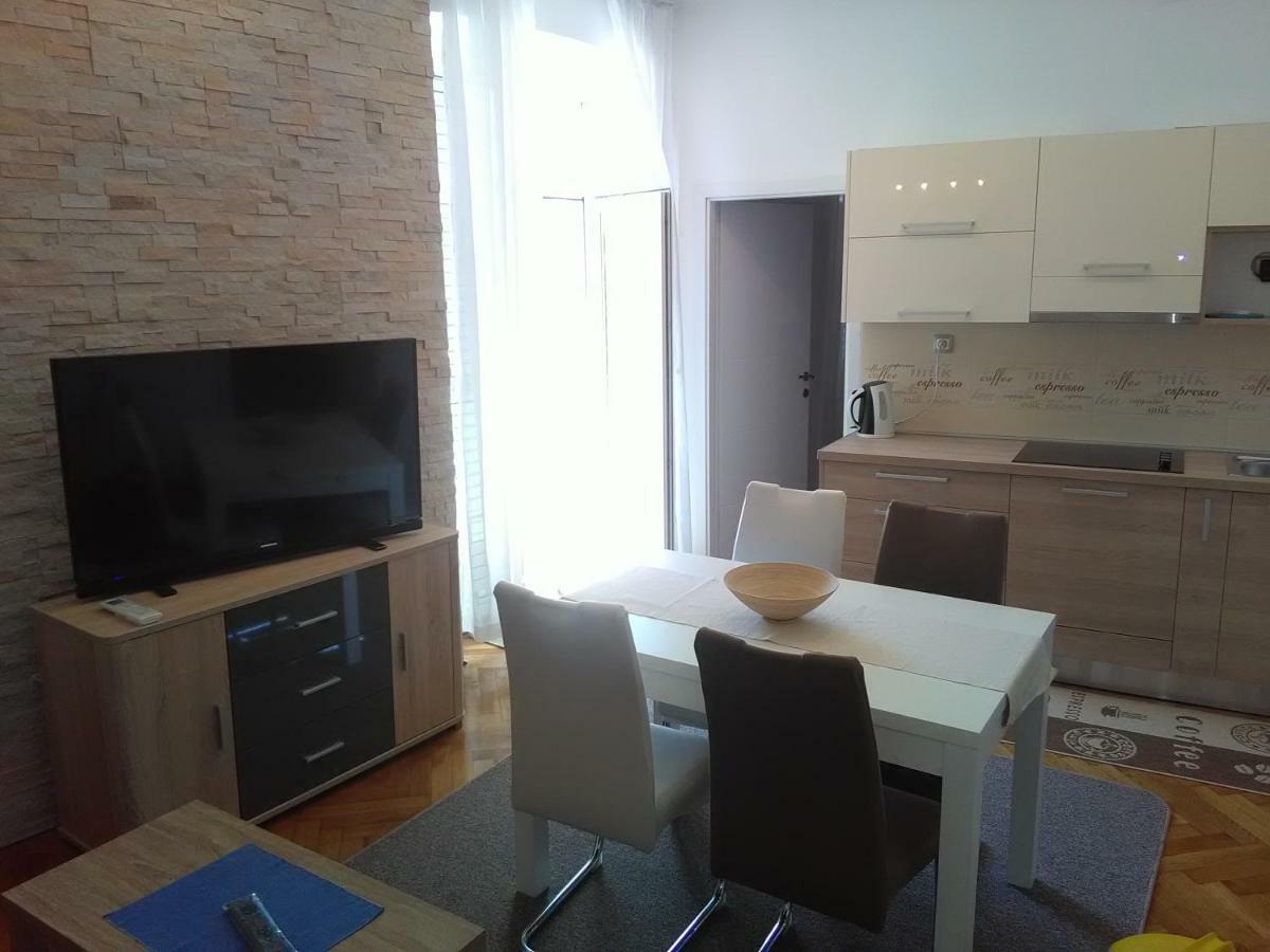Apartment Sandra 2+2 *** Crikvenica Extérieur photo